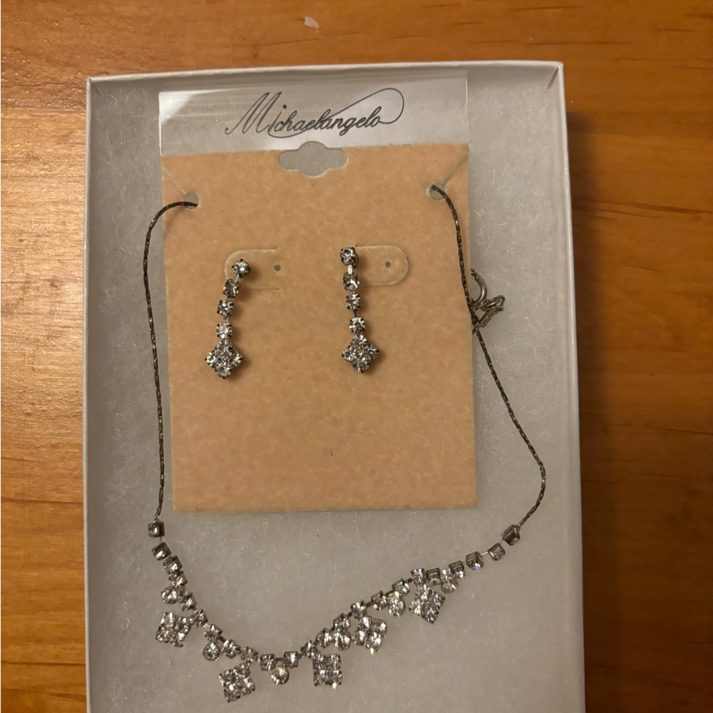 Rhinestone necklace and earring set